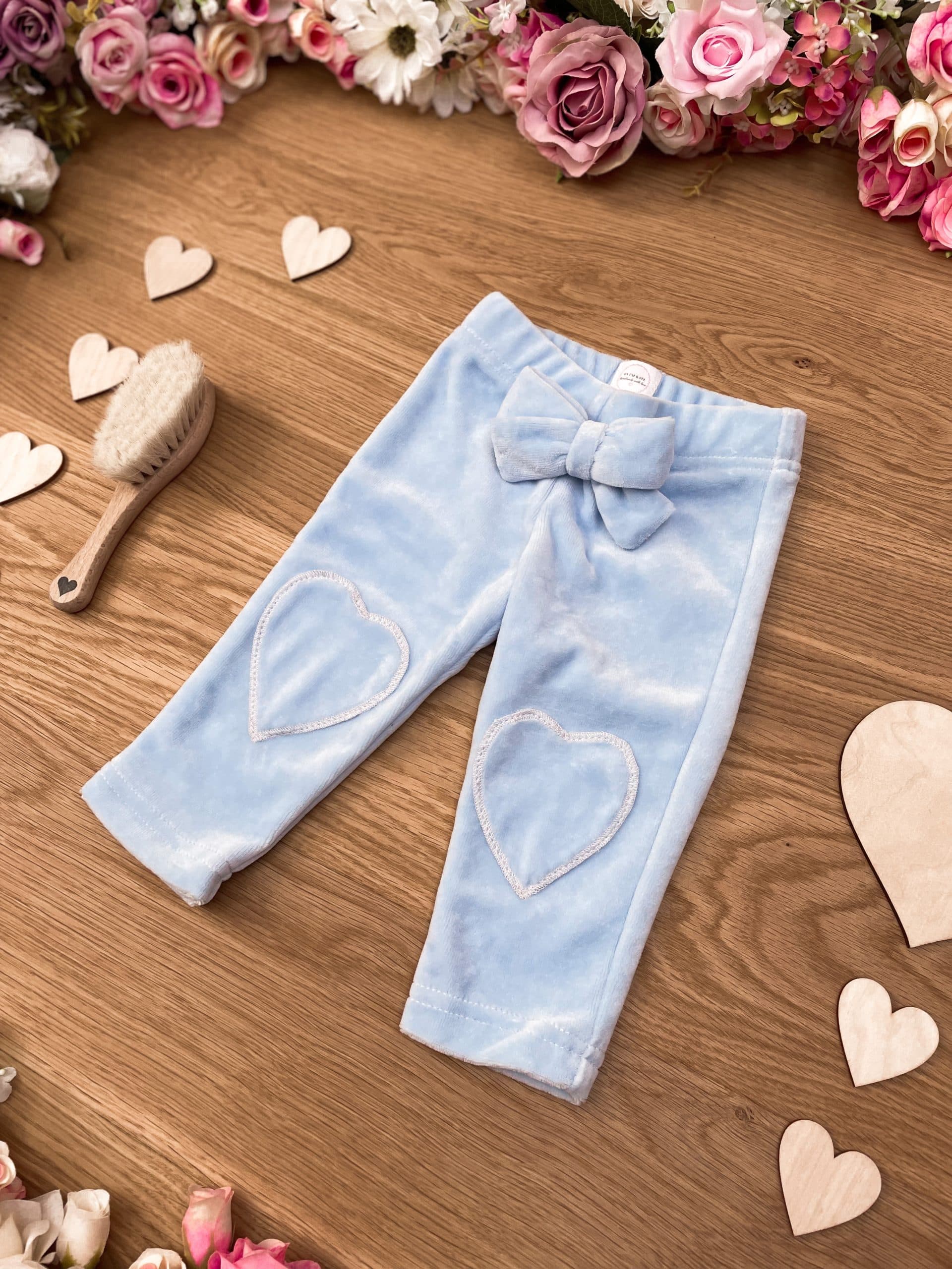 Spodnie welurowe z serduszkami baby blue