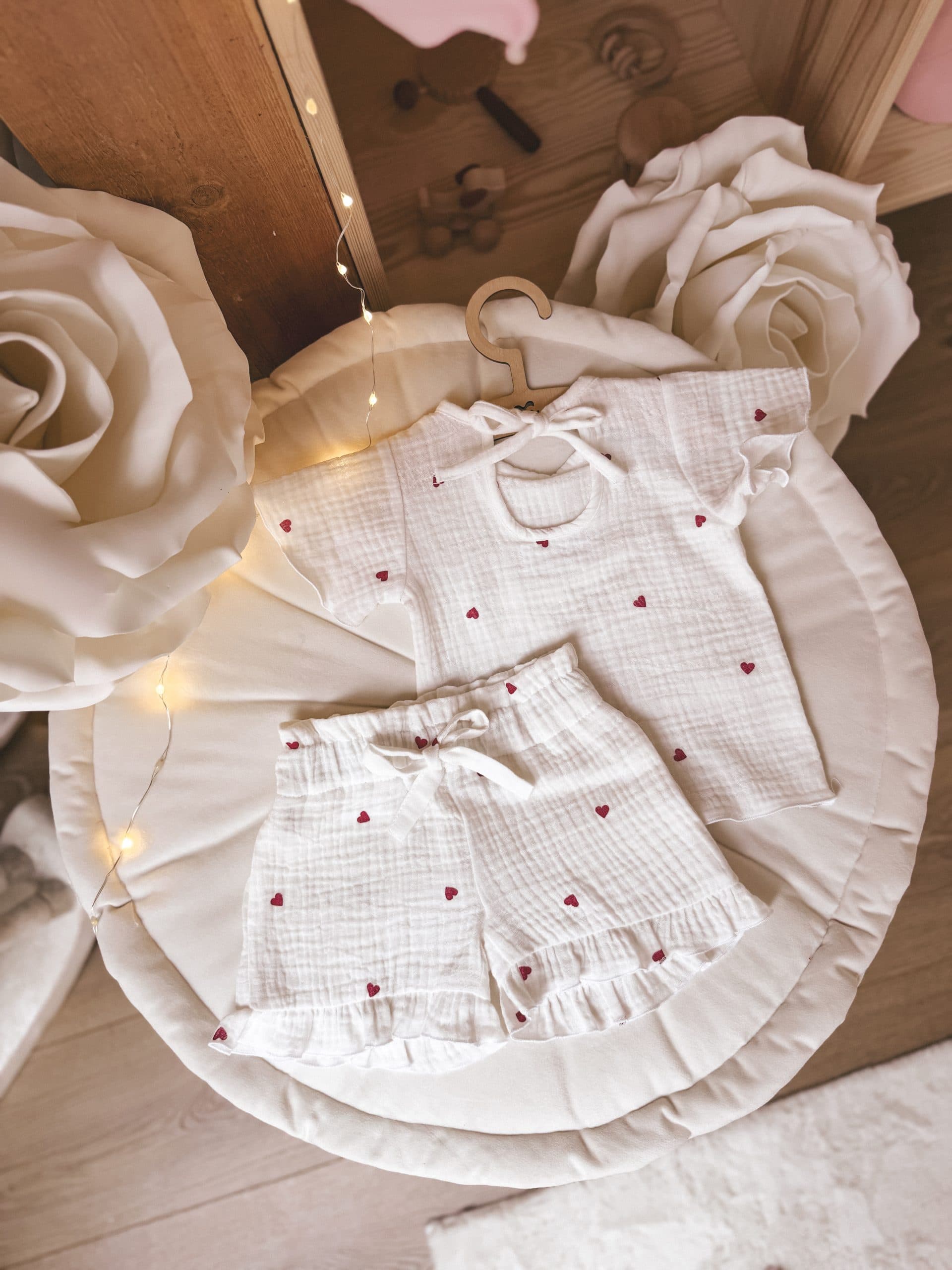 Komplet letni muślinowy Lovely hearts Cream